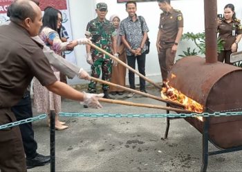 Kejari Kisaran Lakukan Pemusnahan Barang Bukti 