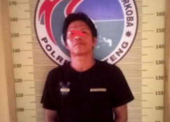 (Taslab News/Zatam)  Terduga pelaku beserta barang bukti diamankan di Mapolres Tapanuli Tengah. 