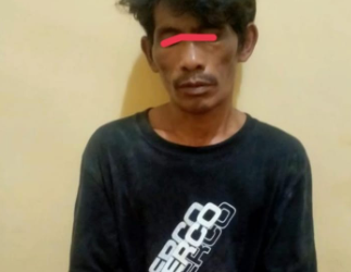  (Taslab News/Dzulfadli Tambunan) Terduga kurir narkoba beserta barang bukti diamankan di Mapolres Tapteng.        