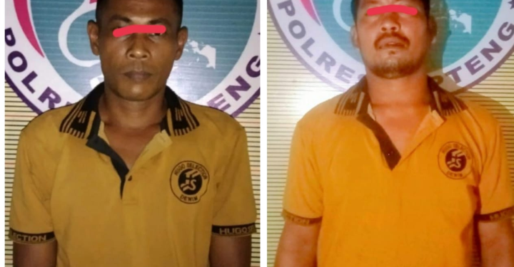  (Foto : Taslab News/Dzulfadli Tambunan) Kedua terduga beseeta barang bukti diamankan di Mapolres Tapteng