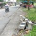 Sudah 2 Minggu Portal yang Rusak Ditabrak Dump Truck Tak Diperbaiki