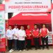 Sekretaris PMI Sumut Drs. Edi Siswanto M.Si didampingi Ketua PMI Labuhanbatu Muhammad Rusli SH, MS, Ketua PMI Labura Drs. Syofyan Yusma M.Si, Ketua PMI Labusel Ferry Andhika Dalimunthe, ST beserta pengurus lainnya, ketika peresmian Posko Mudik Lebaran.