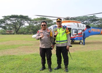 Pantau Arus Mudik di Asahan, Kapolda Sumut Naik Helikopter