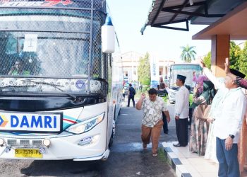 Bupati Berangkatkan Jamaah Calon Haji Asahan