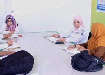 Tim Gugus Tugas KLA Labuhanbatu saat berada di Puskesmas Kota Rantauprapat.