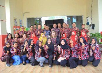 Bupati Labura, Hendriyanto Sitorus dan Wakil Bupati, H. Samsul Tanjung menghadiri acara Harganas ke-30