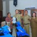 Bupati Labuhanbatu Utara, Hendriyanto Sitorus menyerahkan kendaraan roda dua kepada Penyuluh Lapangan KB (PLKB).