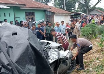 Mini Bus Ditabrak Kereta Api di Pasar Lama Asahan, 1 Tewas 1 Kritis