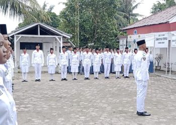 Camat Meranti Kukuhkan Paskibraka Tahun 2023