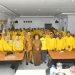 Bupati Labura, Hendriyanto Sitorus, dan Wakil Bupati, H. Samsul Tanjung, usai pertemuan PPL berswa foto bersama.