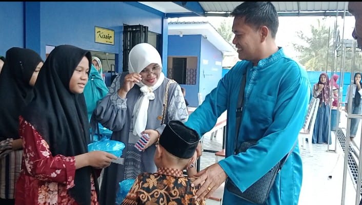 Bos Damor Santuni Anak Yatim dan Janda