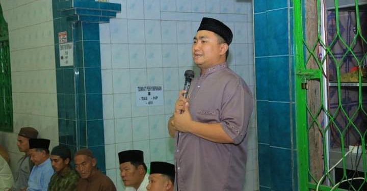 Bupati Hendriyanto safari subuh berjamaah di Masjid Nurul Huda, Dusun Kampung Baru Barat, Desa Sukarame, Kecamatan Kualuh Hulu, Jumat (6/10/2023).