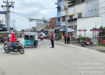 Personel Sat Samapta Polres Tanjungbalai Monitoring Pemukiman Penduduk