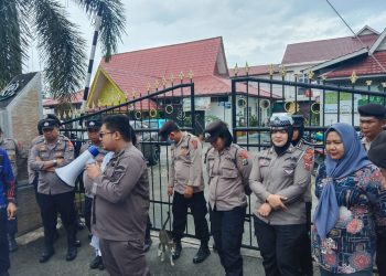 Massa LSM PMPRI Asahan Minta Jabatan Kacabdis Pendidikan Segera Dicopot