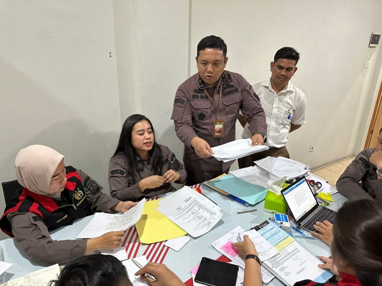 Kejari Asahan Geledah Kantor PT Bank Sumut Syariah Cabang Kisaran