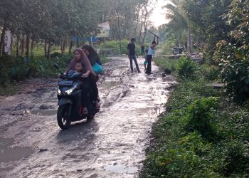 Warga Kecewa Kinerja Kades Pondok Bungur