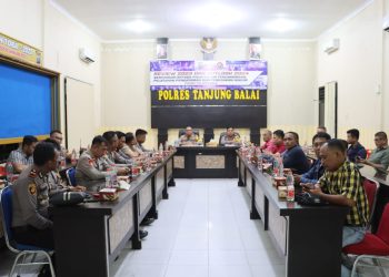 Polres Tanjungbalai Gelar Konferensi Pers Review 2023 dan Outlook 2024