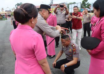 Kapolresta Deli Serdang Pimpin Upacara Kenaikan Pangkat Personil 