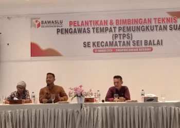 Panwaslu Kecamatan Sei Balai Lantik 100 Anggota PTPS