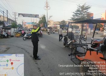 Sat Lantas Turunkan Personel ke Persimpangan Jalan