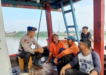 Sat Polairud Polres Tanjungbalai Himbau Nelayan Laporkan Gangguan Kamtibmas Ke Call Center 110 Bebas Pulsa