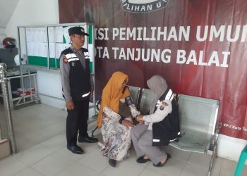 Sie Dokkes Polres Tanjungbalai Cek Kesehatan Petugas