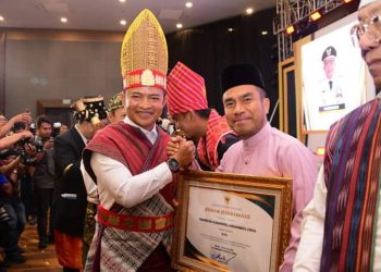 Pemkab Labura Terima Penghargaan dari Pj Gubsu