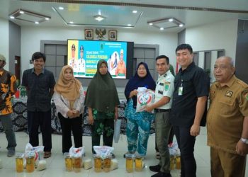 Bupati Labura Serahkan Bantuan KPM Kecamatan Kualuh Hulu dan Kualuh Selatan