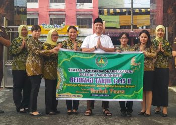 Kajari Labuhanbatu Bagi 300 Takjil Gratis