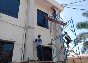 Proyek Pengecetan di Pengadilan Negeri Kisaran Dipertanyakan Warga