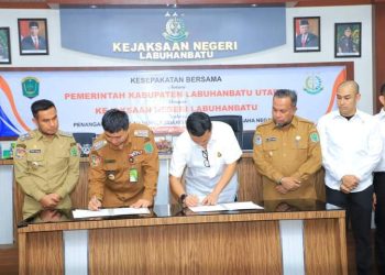 Bupati Labura dan Kajari Labuhanbatu Teken MoU di Bidang Perdata dan Tata Usaha Negara