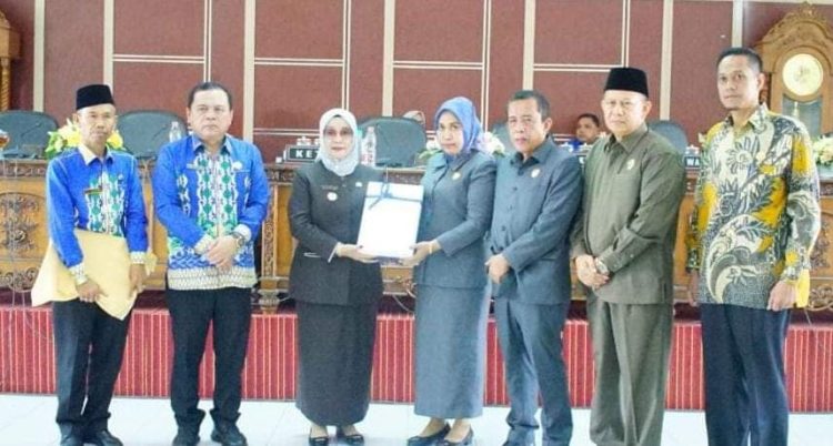 Plt Bupati Labuhanbatu Serahkan LKPJ TA 2023