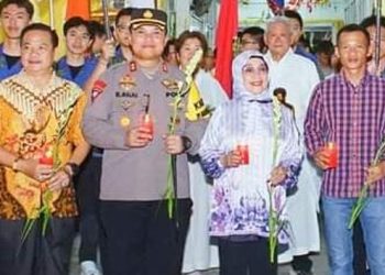 Plt Bupati Labuhanbatu Lepas Pawai Lilin Waisak