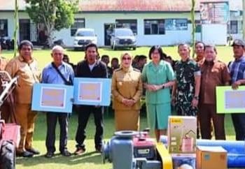 Pemkab Labuhanbatu Serahkan Bantuan Alat Pertanian ke Gapoktan