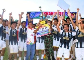 Bupati Labuhanbatu Tutup Kompetisi Liga Askab PSSI, Tunas Muda FC Raih Juara 1