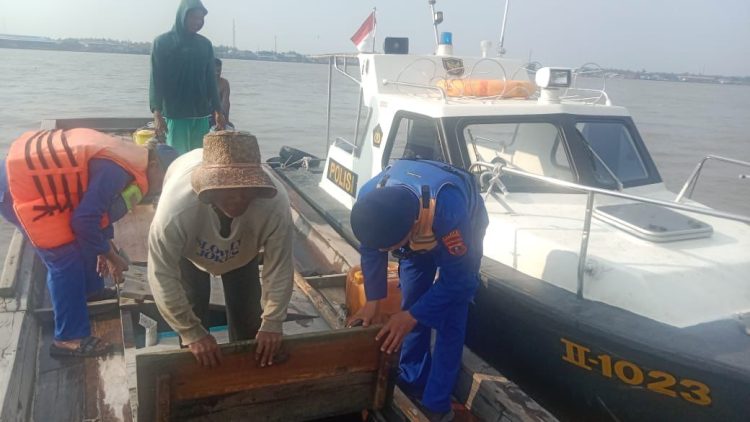 Personel Polres Tanjungbalai  Laksanakan Patroli Perairan