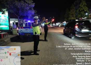 Personel Sat Lantas Polres Tanjungalai Patroli Blue Light