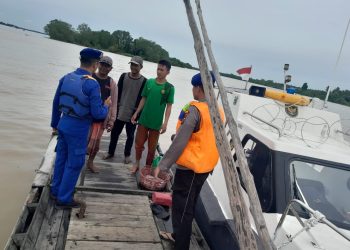Kapal Yang Masuk ke Perairan Tanjungbalai Diperiksa
