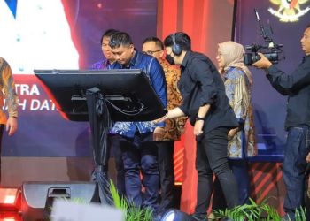 Bupati Labura, Hendriyanto Sitorus mengikuti peresmian MPP Labura oleh Menpan RB, Senin (24/6/2024)