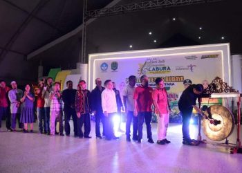 Pukul Gong 16 Kali, Bupati Resmi Tutup Kegiatan Etnis Budaya