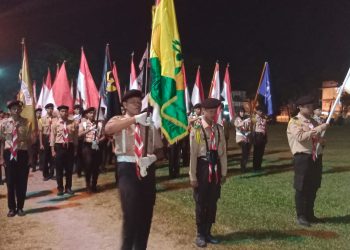 Kwatir Gerakan Pramuka Tanjungbalai Serahkan Bendera Panji Kirab Tangkal Napza Kepada Kwarcab Asahan