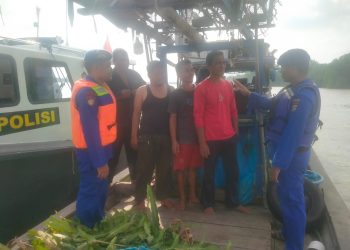 Sat Polairud Polres Tanjungbalai Cek Kapal Yang Datang Dari Arah Laut