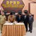 Sekda Labura, H.M Suib, bersama pimpinan DPRD menandatangani KUA Dan PPAS T.A 2025