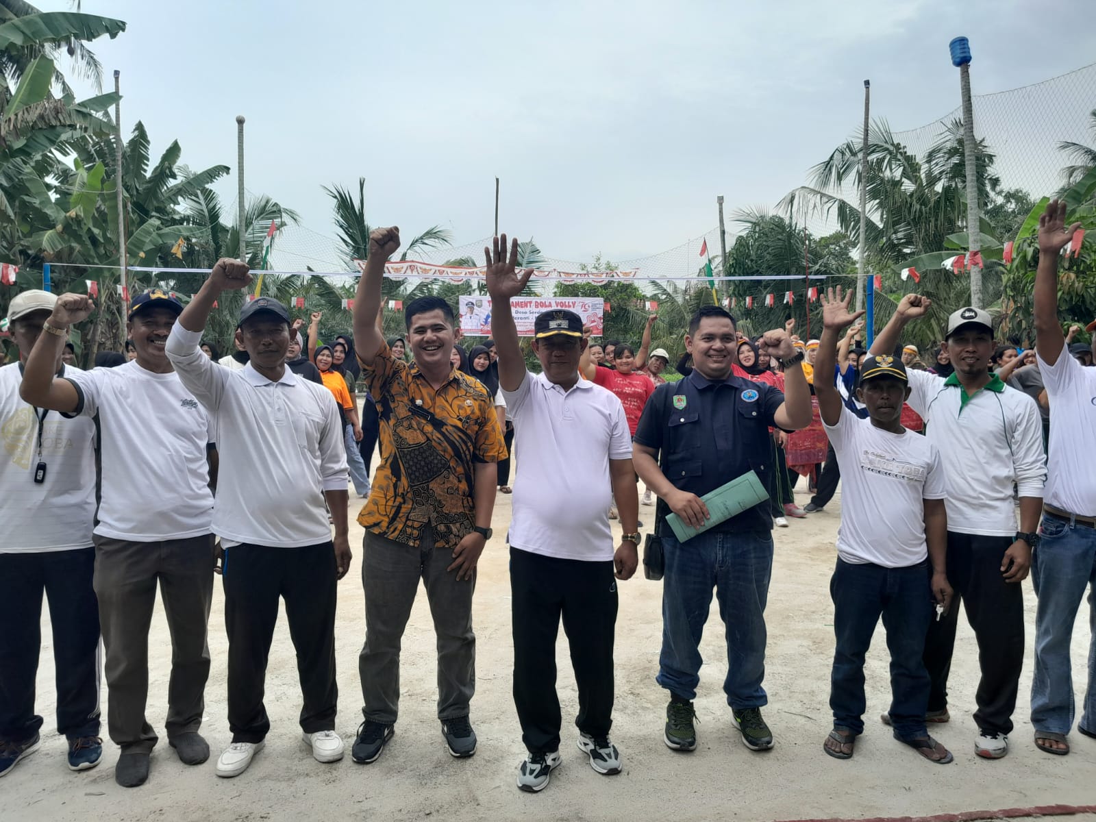 Sekcam Meranti Buka Turnamen Voly Antar Dusun se Desa Serdang