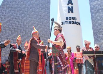 Toga Pakpahan Deklarasi dan Resmikan Tugu serta Lantik Ketua Umum Mayjend Sumiharjo