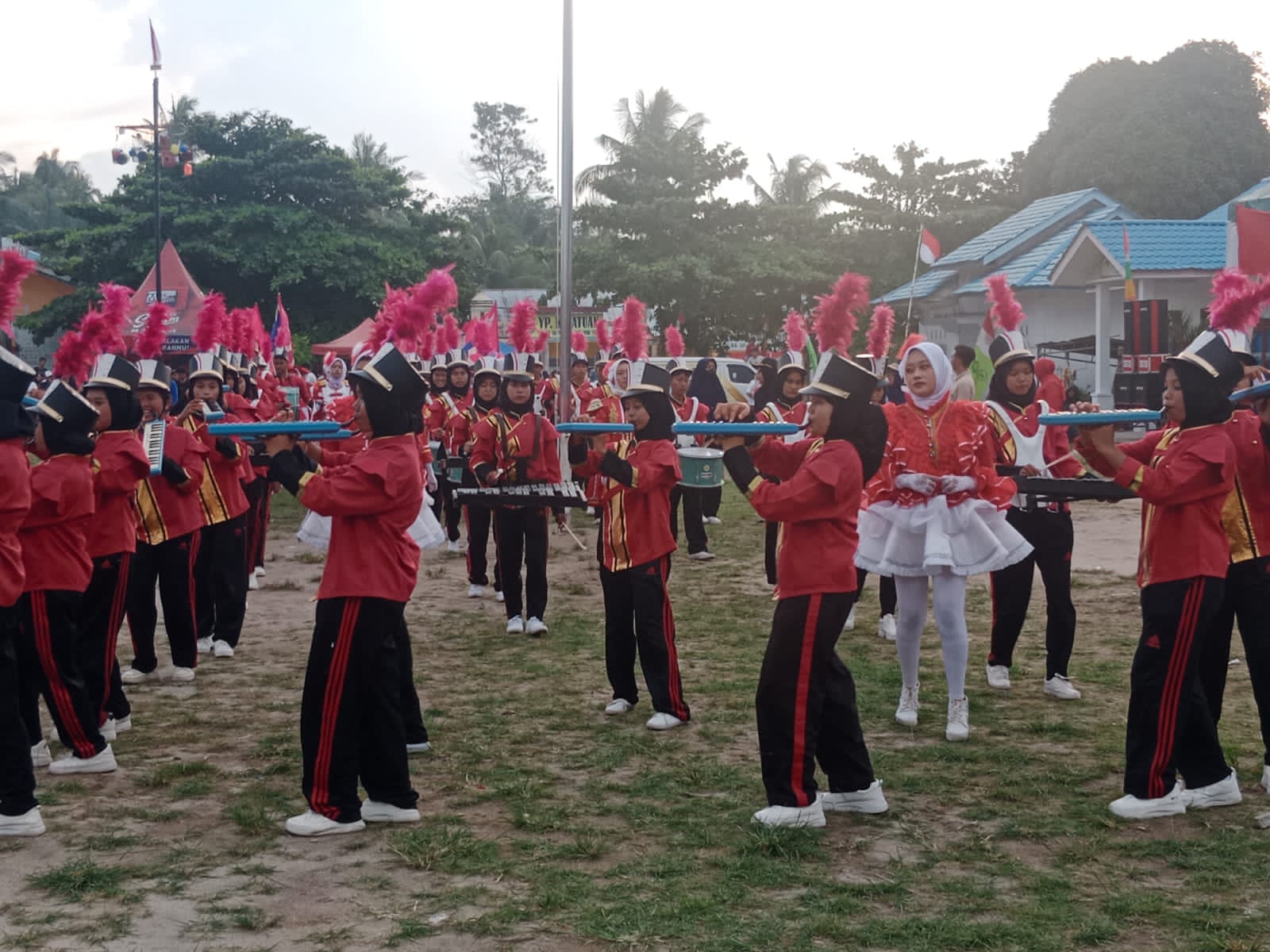 Drum Band dari perguruan Daerah Meranti turut serta dalam memeriahkan hari Kemerdekaan ke 79 Republik Indonesia, Sabtu (17/8/2024).