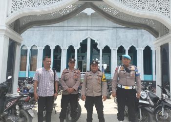 Personel Polres Tanjungbalai Laksanakan Pengamanan dan Monitoring di Masjid