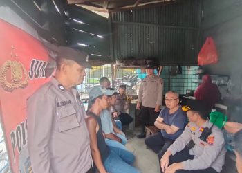 Jumat Curhat, Kapolsek Tanjungbalai Selatan Masuk Warung Kopi