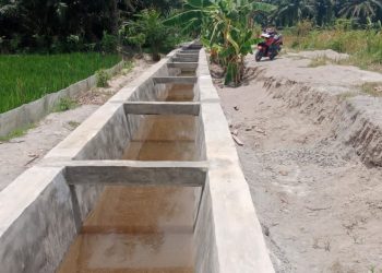 Pengerjaan Proyek  Drainase di Meranti Asahan Diduga Asal Jadi