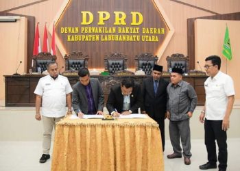 Ranperda APBD Labura Tahun 2025 Ditandatangani